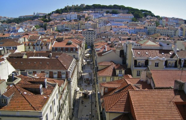 Top 10: Things To Do in Lisbon, Portugal Called “A Cidade Branca” (“The White City”) for how the sunlight illuminates its aged limestone walls, Portugal’s capital enjoys a warm, Mediterranean climate and idyllic waterfront location. While not as popular a tourist destination as Paris or Rome, Lisbon (Lisboa in Portuguese) offers its own brand of captivating Old World charm....