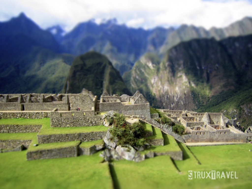 Machu Pichu miniature 1