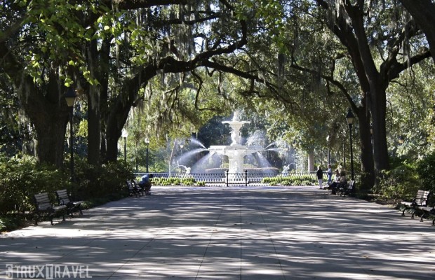 Top 10: Things To Do in Savannah, Georgia Beautiful Savannah: Spared by General Sherman on his infamous “March to the Sea,” the city still resonates with graceful antebellum charm. Featured in many popular films including Midnight in the Garden of Good and Evil and Forrest Gump, Savannah is famous for its oak trees draped in Spanish moss, elegant...