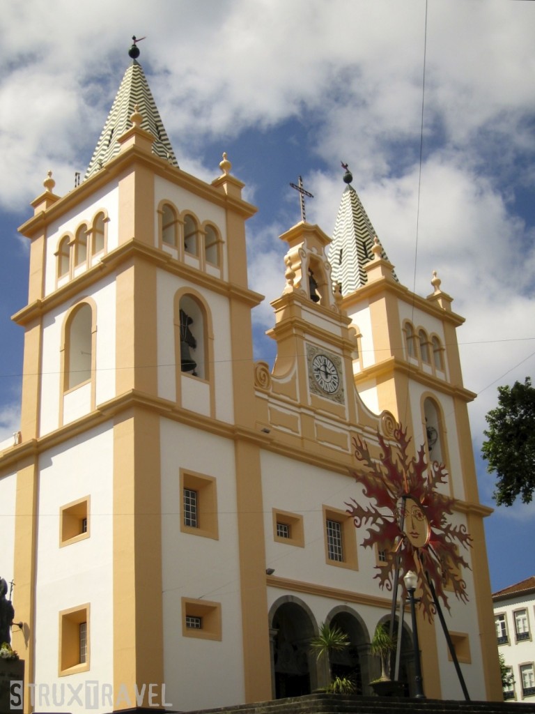 StruxTravel - Photo Essay: Colorful Angra do Heroísmo, Portugal